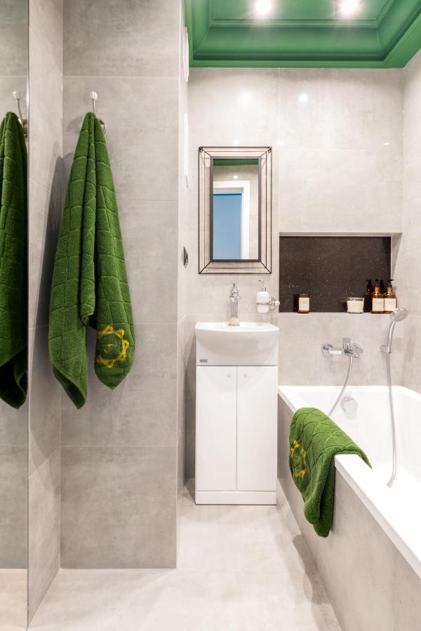 Szucha 27 By Homeprime Warszawa Exteriör bild